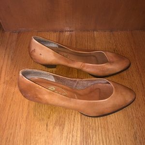 Bass Shoes - Vintage Bass brown leather heals Bass Shoes - Vintage Bass brown leather heals